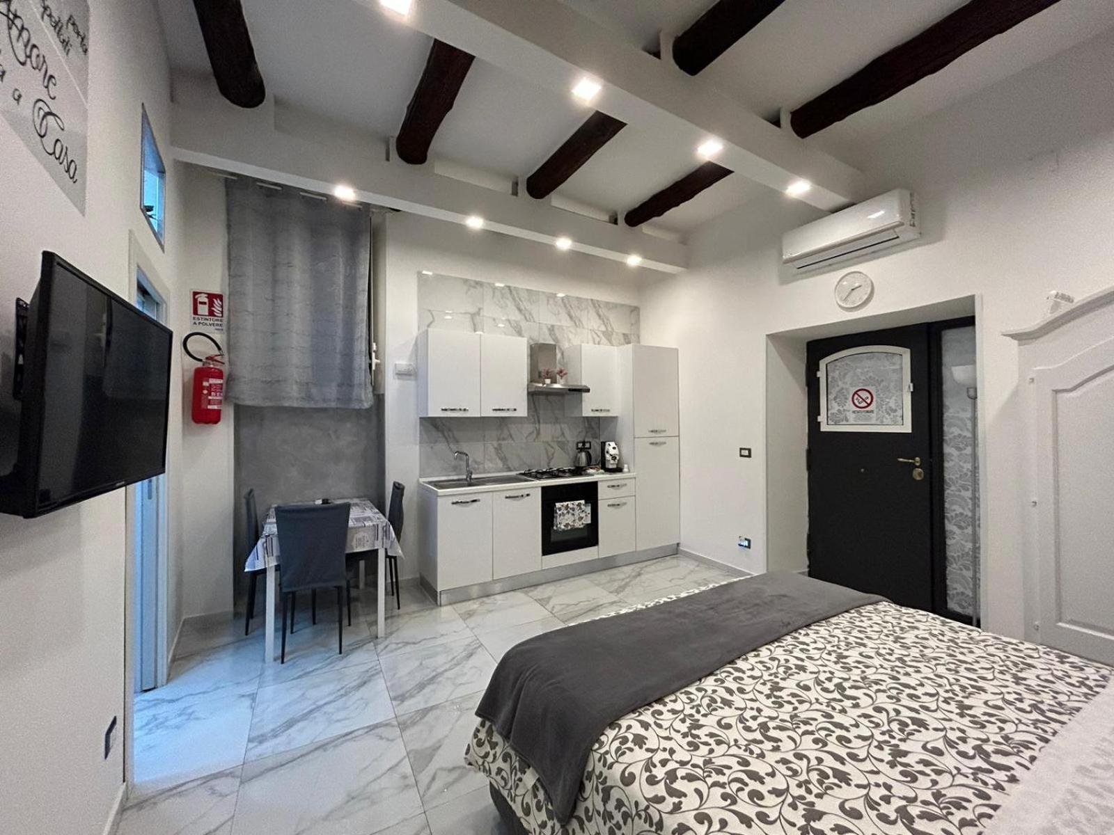 Casa Tolentino Al Centro Di Napoli别墅 外观 照片